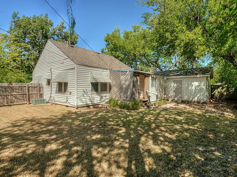 917 Fay Ave — Photo 12