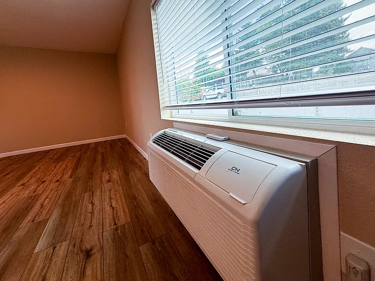 501 E 2nd Ave #5 — Photo 7