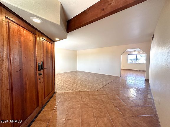 3rd image of 10052 W PEORIA Avenue
