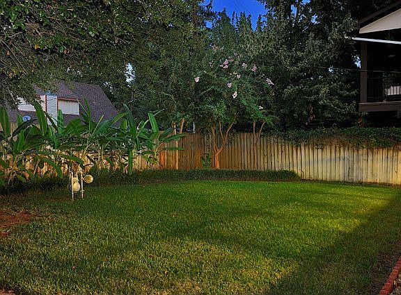 3rd image of 510 Rosewood Dr