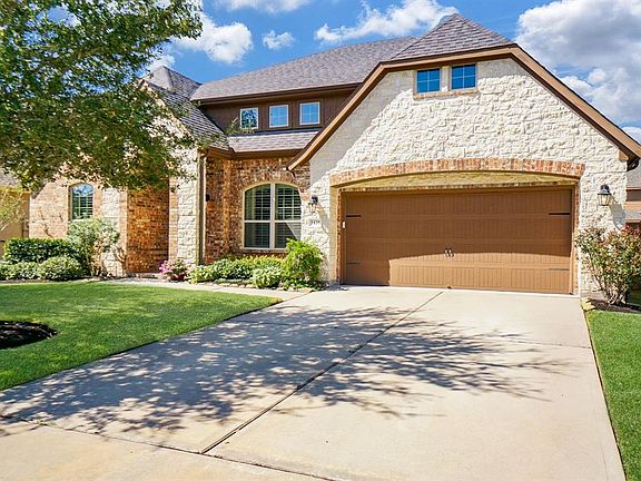 3rd image of 3426 Boone Heights Ln