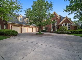 1 Worthington Ct, Bloomington, IL 61704