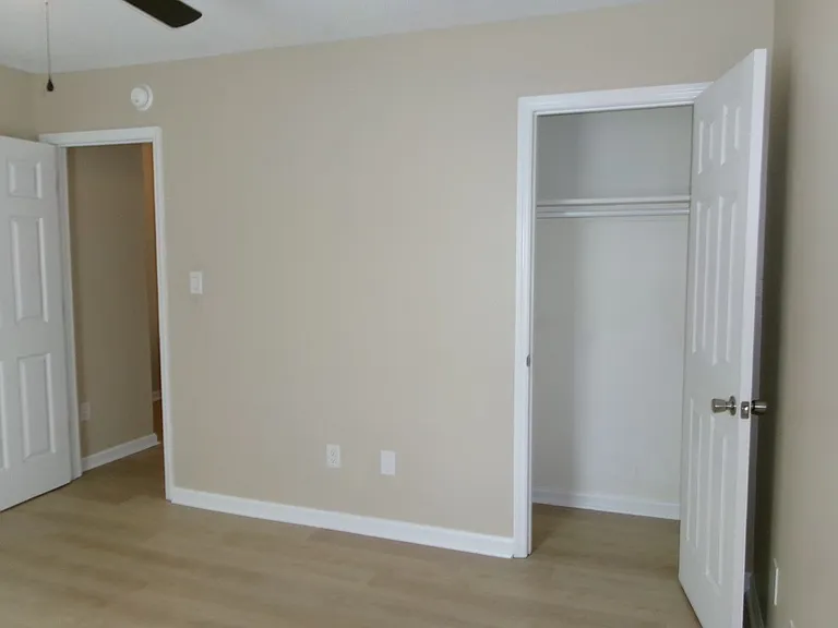 4346 Oak St #F — Photo 14
