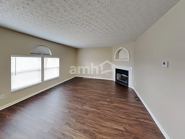 340 Evergreen Cir — Photo 7