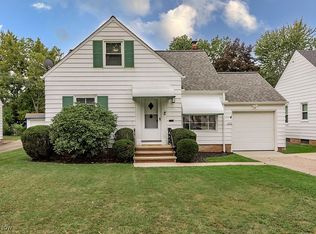 1676 Brainard Rd, Lyndhurst, OH 44124