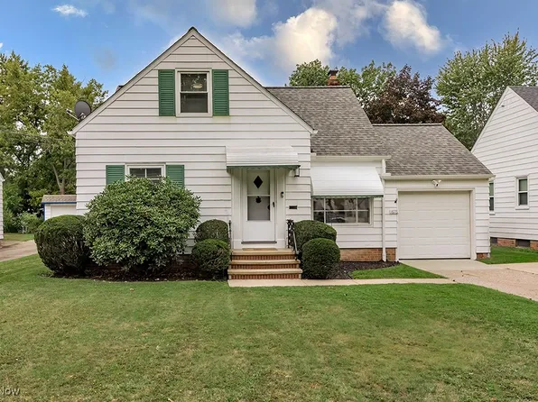 1676 Brainard Rd, Lyndhurst, OH 44124