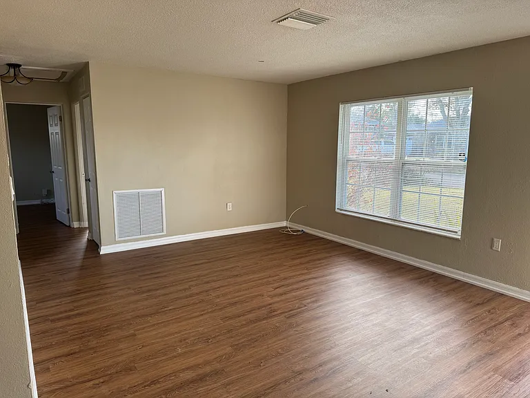 521 Frandor Pl — Photo 10