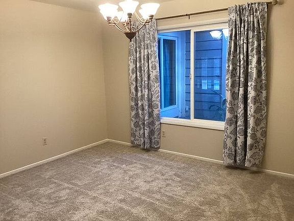 3rd image of 43521 Sierra Vista Dr