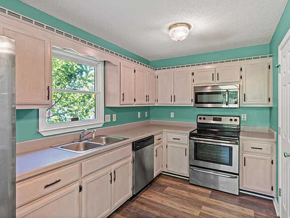 4th image of 1211 Verkler Dr