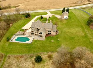 5405 South Ln, Franksville, WI 53126
