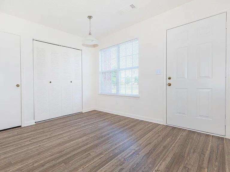 Greentree Pointe — Photo 3