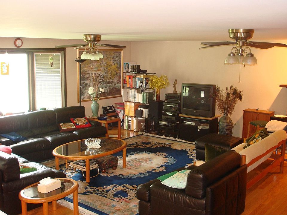 the 7.25-ft wide fireplace not completely shown at right of the picture