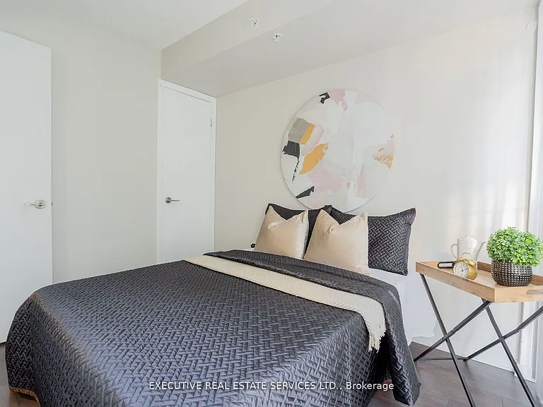 36 Lisgar St #1902E — Photo 8