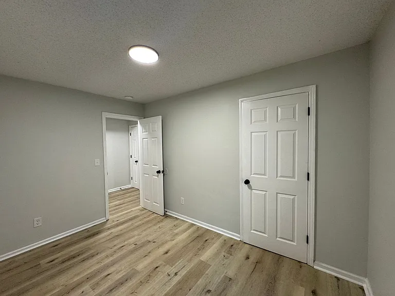 2109 Albany St — Photo 19