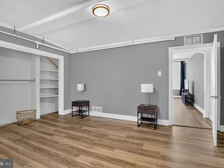 44 S 3rd St #3 — Photo 12