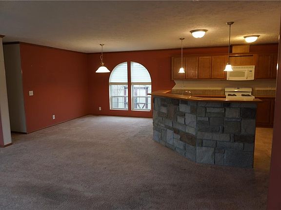 4th image of 7290 Holly Vista Dr