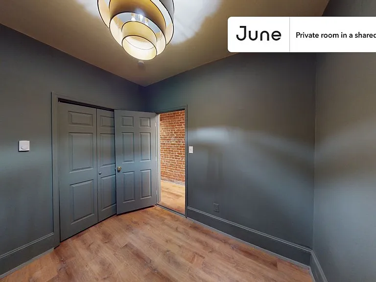 1227 Harvard St NW #B — Photo 2