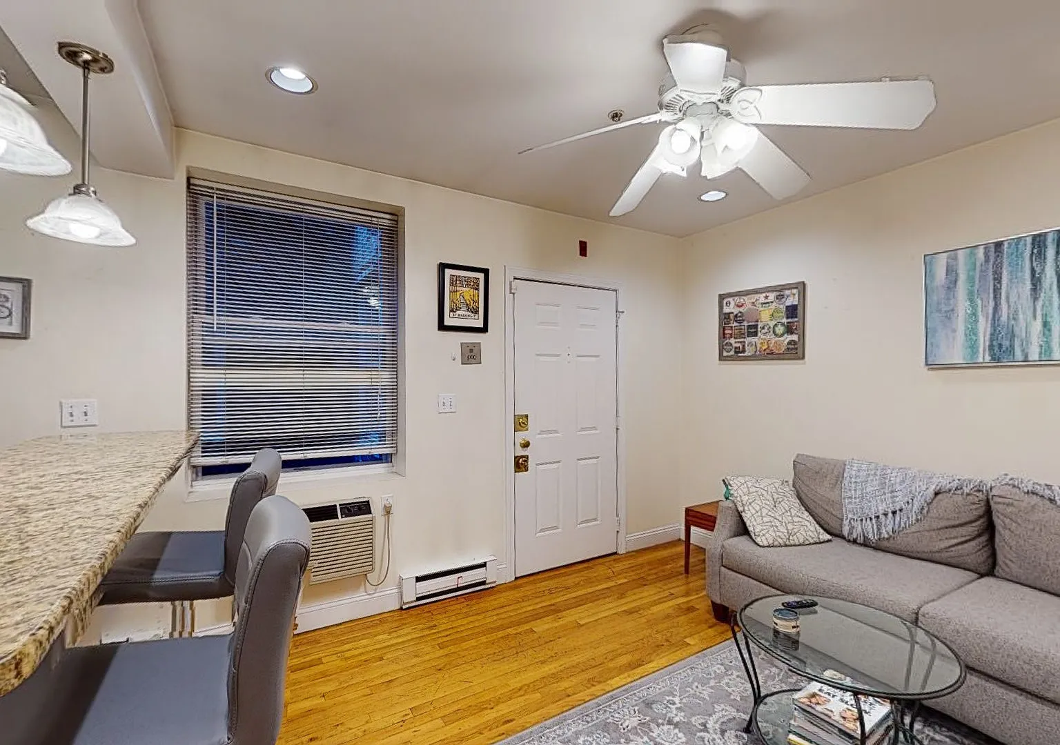 2 bed, 999 sqft, $3,695 — Photo 4