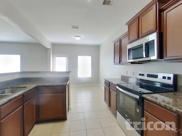 5002 Pacific Ridge Ln — Photo 6