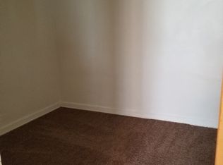 418 Warren St APT 1, Colona, IL 61241