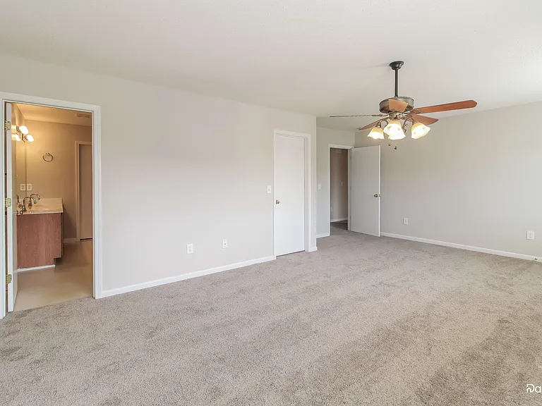 5702 Waterpoint Dr — Photo 7