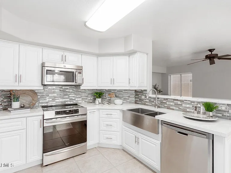 3611 E Windmere Dr — Photo 23