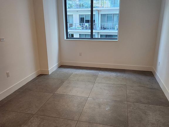 5th image of 3005 NE 2nd Ave #S72