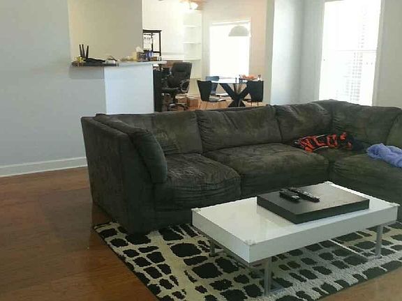 4th image of 1727 Englehart St
