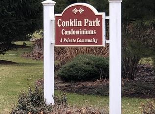 14 Klint Ct, Nanuet, NY 10954