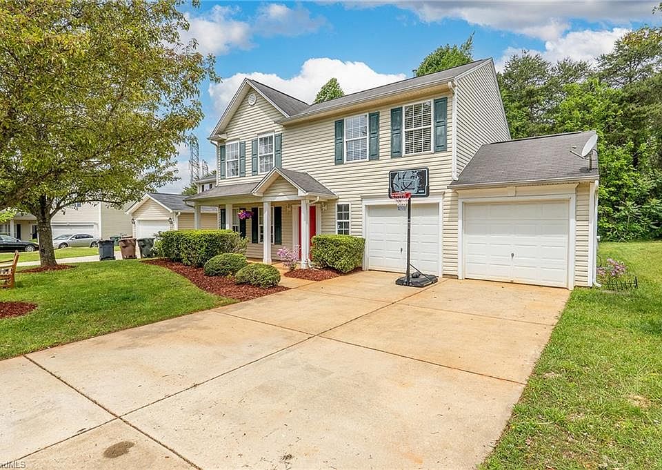 1st image of 8 Loblolly Ct