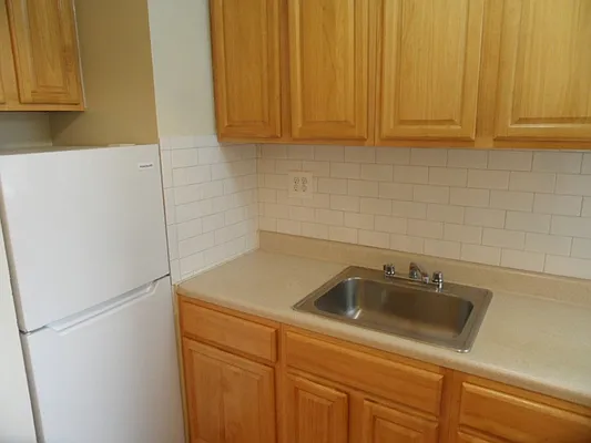 Rented by City Connections Realty | media 19