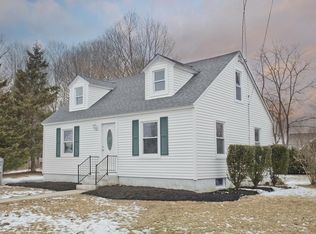 5 Ely Ave, Easthampton, MA 01027
