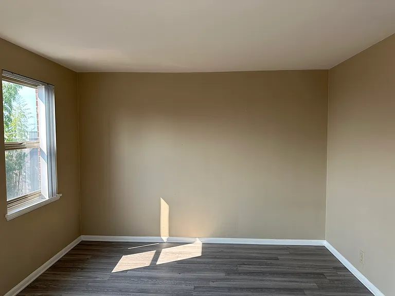 514 E Roy St #202 — Photo 4