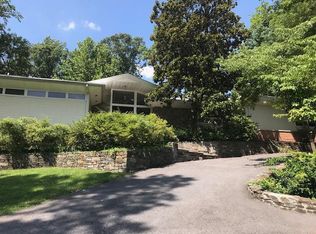 7223 Selkirk Dr, Bethesda, MD 20817