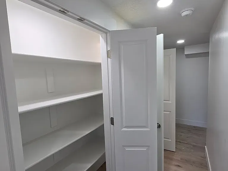 1522 W Russo Dr #BASEMENT — Photo 14