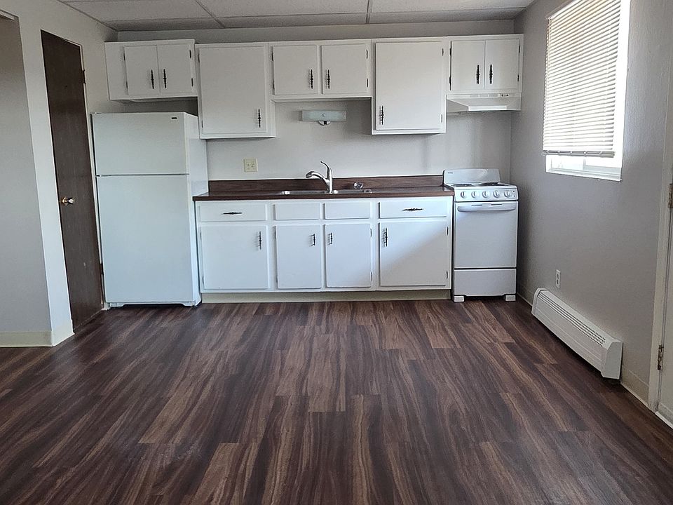 1st image of 725 2nd Ave S #30