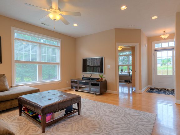 4th image of 600 Kentwood Dr