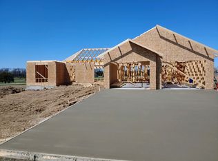 10883 Broadacre Dr, Holts Summit, MO 65043