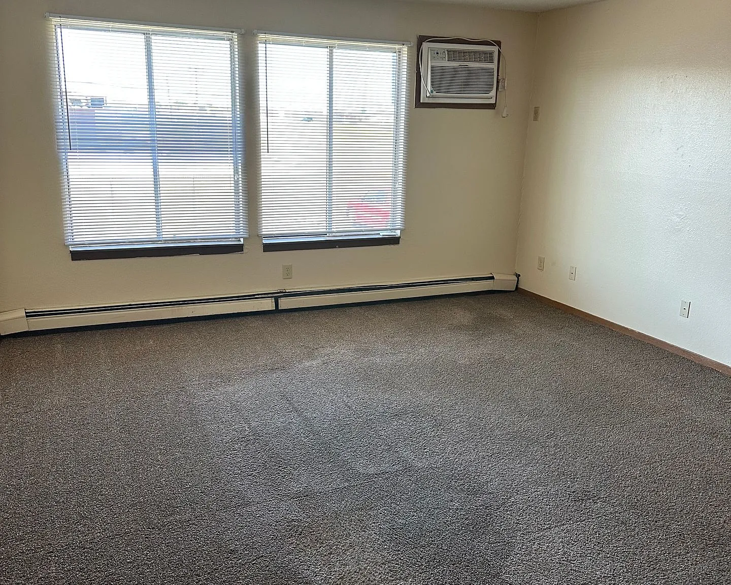 3 Bedroom Apartment — Photo 3