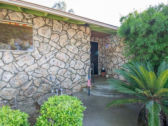5th image of 815 Sunset Drive