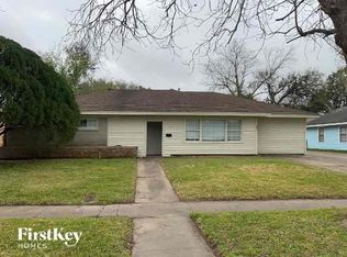 503 23rd Ave N, Texas City, TX 77590