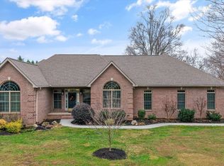 1826 Peppertree Dr, Alcoa, TN 37701
