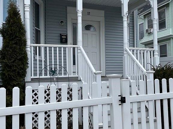 3rd image of 32 Beacon Hill Ave Floor 2