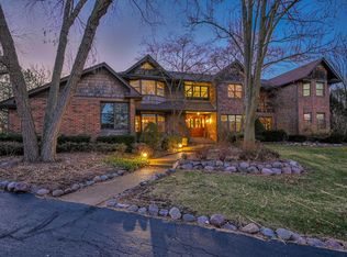 1305 N Carlton Ave, Wheaton, IL 60187