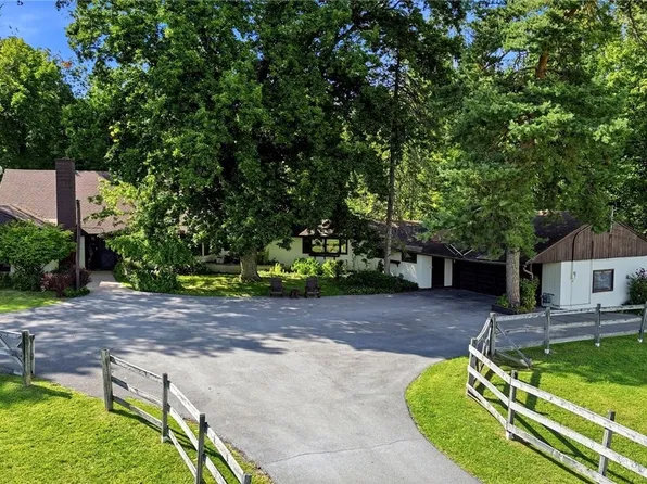 4970 Goodrich Rd, Clarence, NY 14031