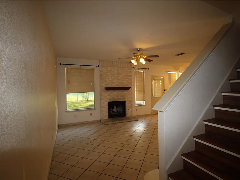 8622 Piney Creek Bnd — Photo 9