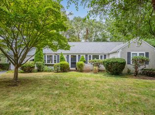 33 Oxner Rd, Centerville, MA 02632