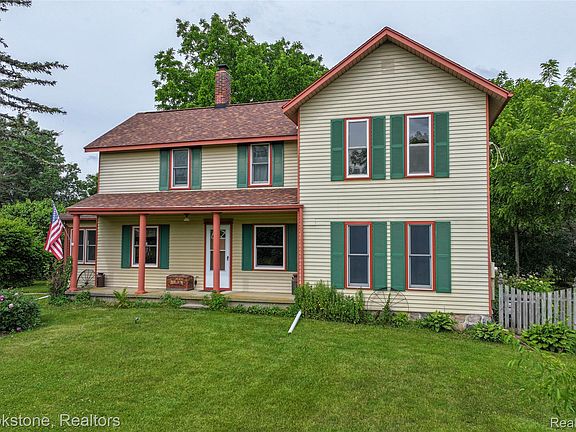 3rd image of 12152 Hoisington Rd