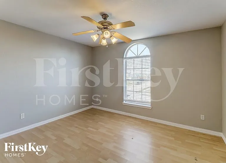 3001 Creekbend Ct — Photo 12