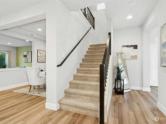 5th image of 15319 Meridian Drive SE